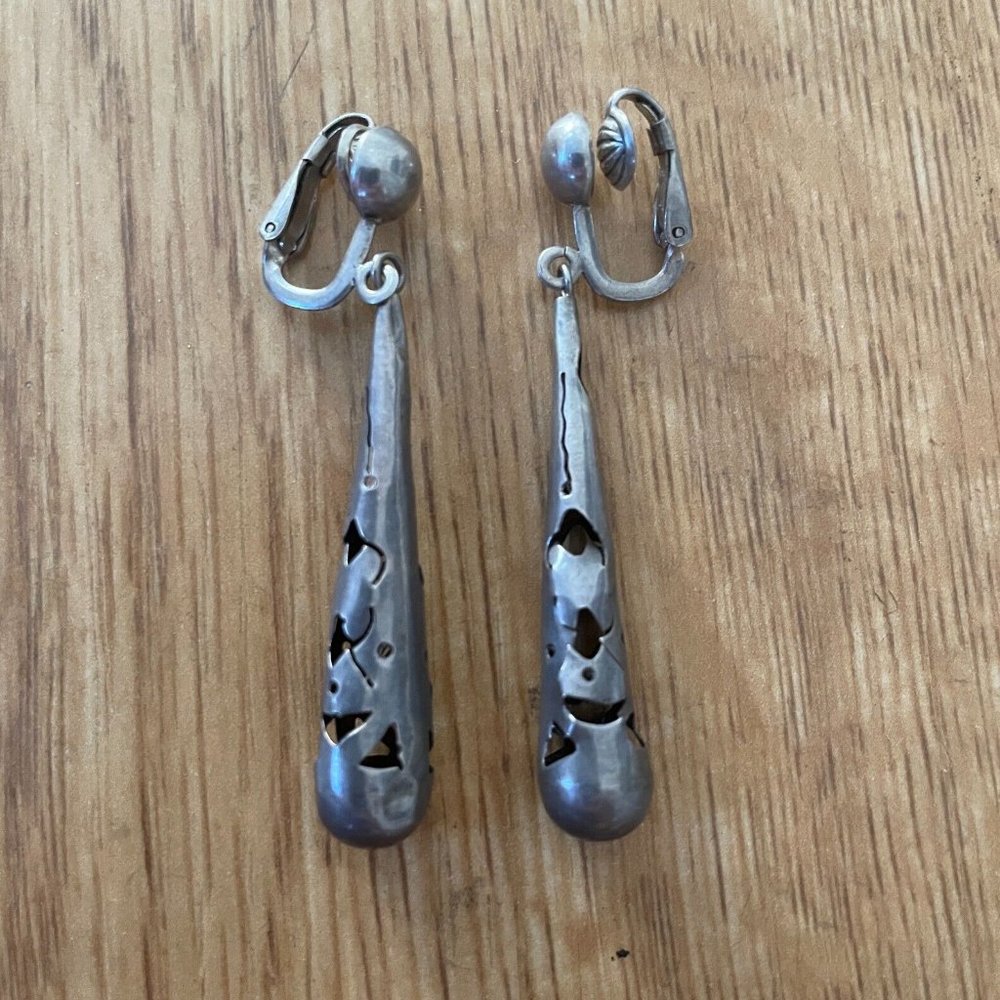 Antique Victorian Silver Filigree Dangle Teardrop Clip Earrings